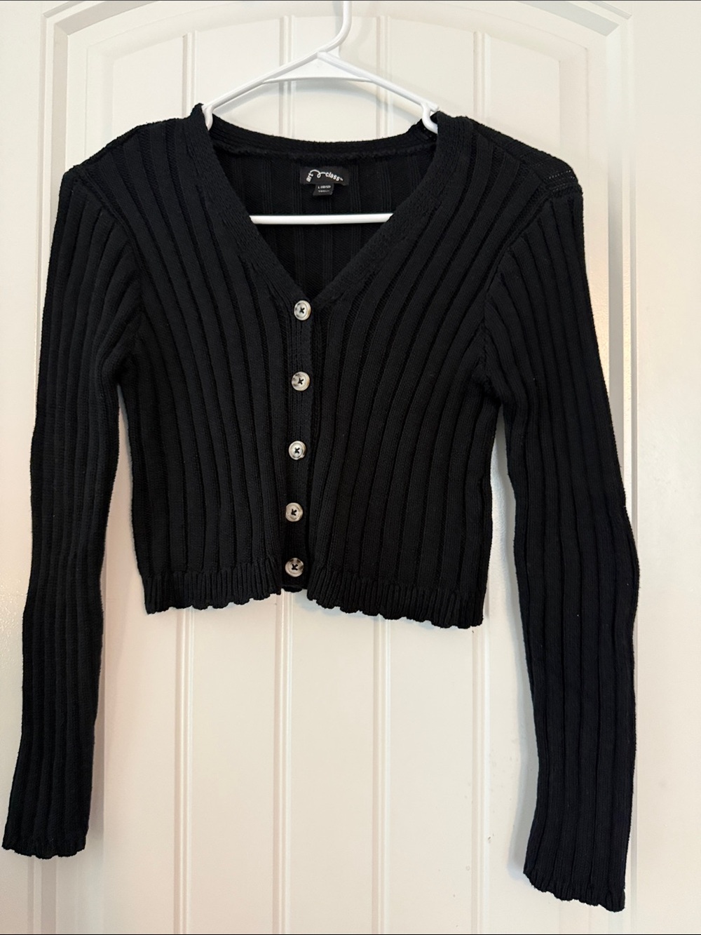 art class Black Ribbed Button-Front Cropped Cardigan